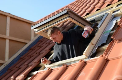 Pose de fenêtres de toit Velux à Cambe